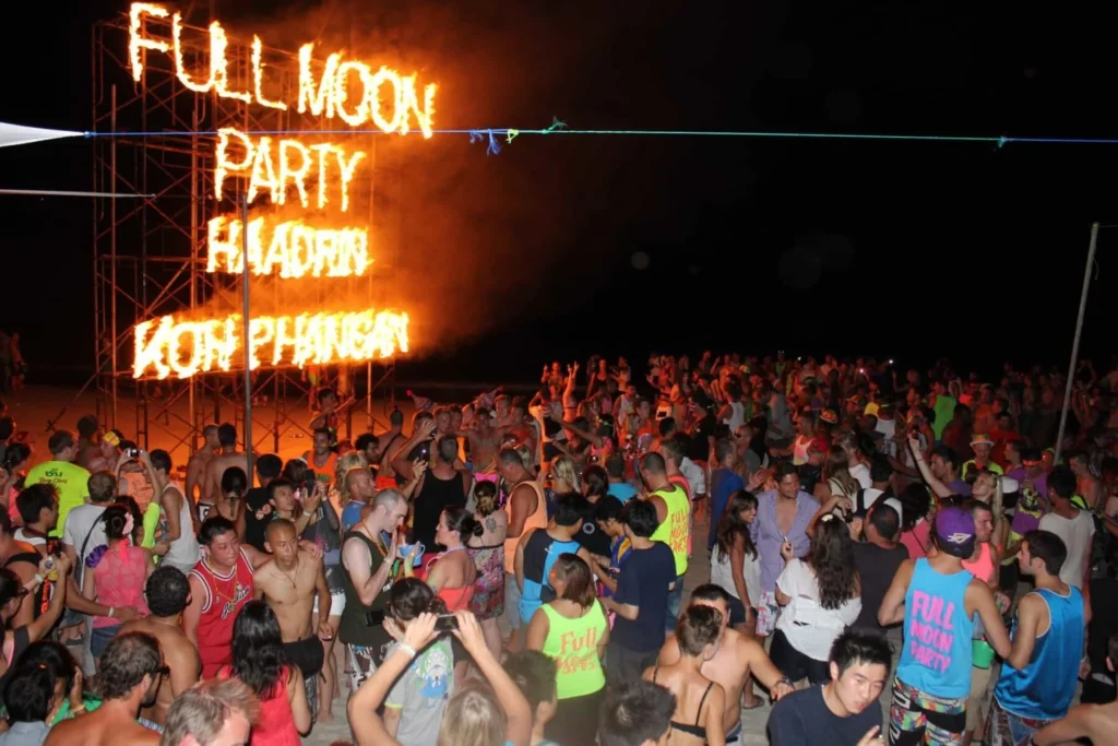 Full-Moon-Party-In-Thailand